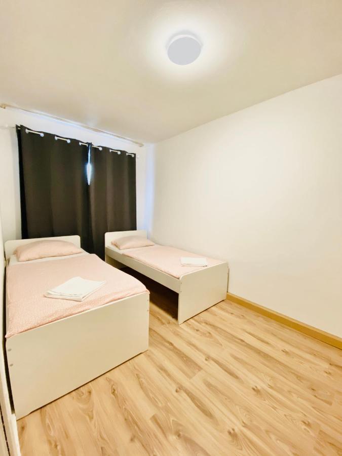 Tm Aparts Dortmund Luaran gambar A room at the hostel