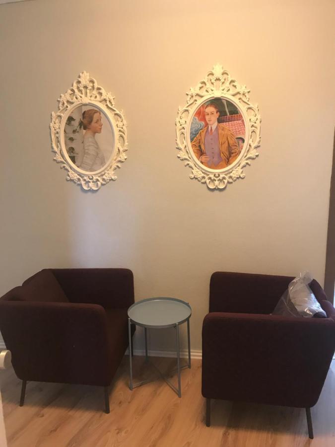 Tm Aparts Dortmund Luaran gambar The interior of the waiting room at the clinic